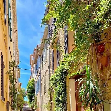 Studio, Calme Et Centre Au Coeur Du Vieil * Antibes