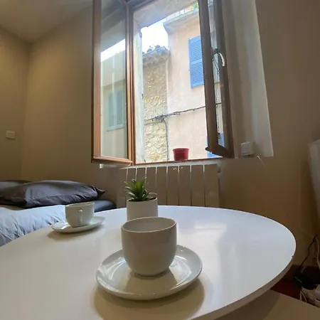 Studio, Calme Et Centre Au Coeur Du Vieil Antibes