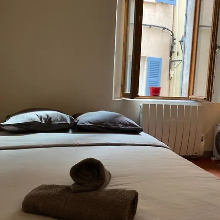 Studio, Calme Et Centre Au Coeur Du Vieil Apartment Antibes